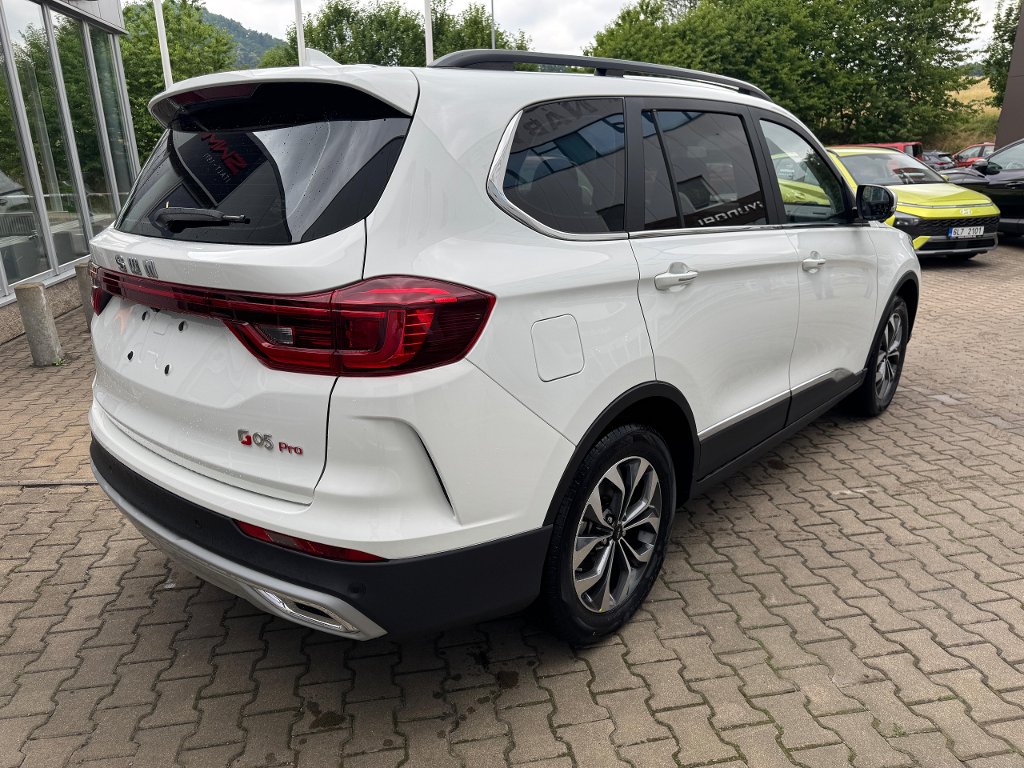 Vozidlo SWM G5 PRO
