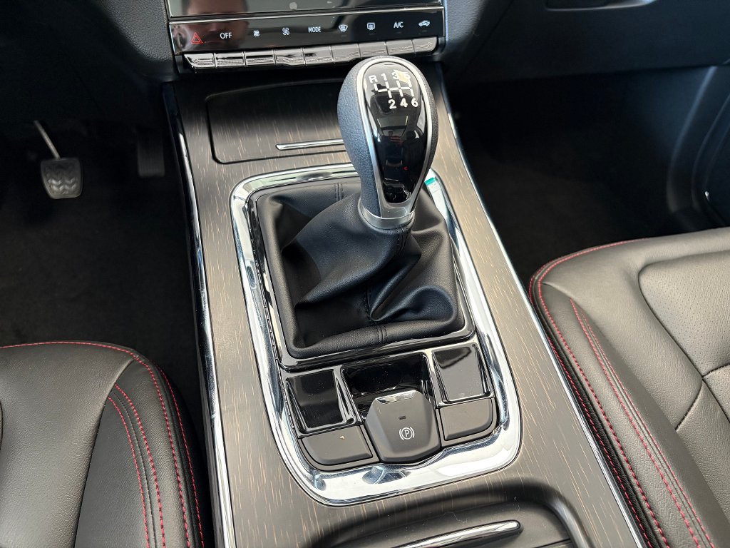 Vozidlo SWM G5 PRO